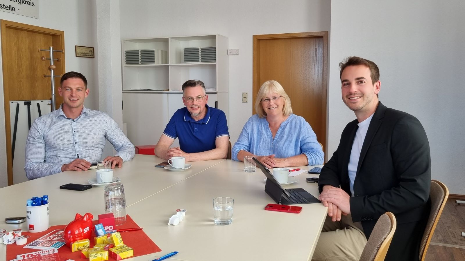 Zum Abschluss trafen sich alle nochmal zum gemeinsamen Gespräch. Maximilian Ziegler, Jochen Müller, Susanne Sommer und Felix Döring (v.l.n.r.)